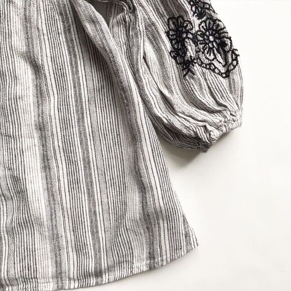 Artclass stripe embroidered sleeve dress EUC 2T - Picture 3 of 6